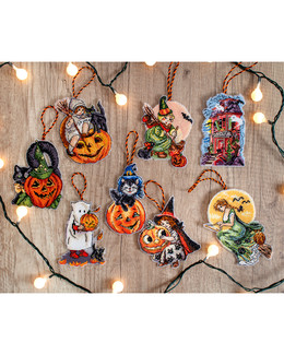 Plastic canvas Halloween 8/pak.